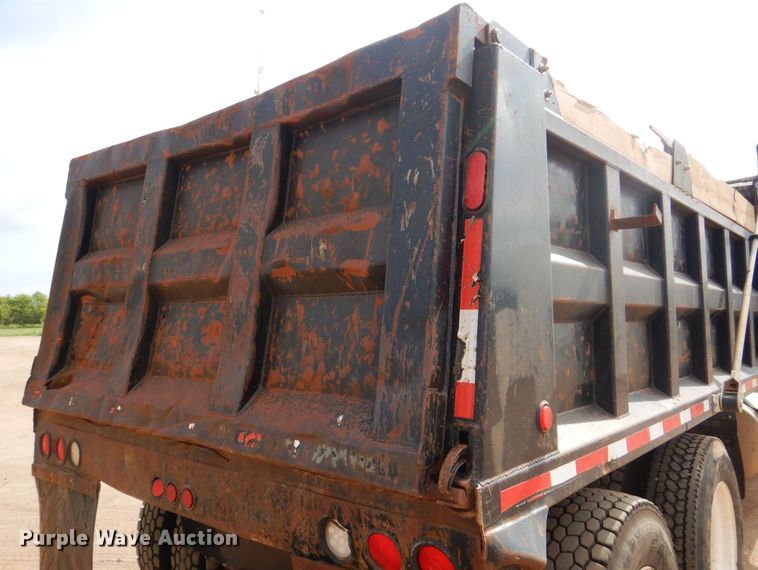 image for item DI0292 2007 Mack CHN613 dump truck