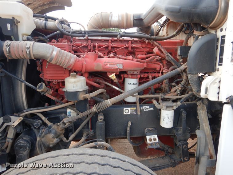 image for item DI0293 2010 Peterbilt 367  semi truck