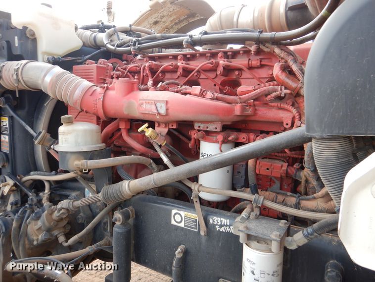 image for item DI0293 2010 Peterbilt 367  semi truck