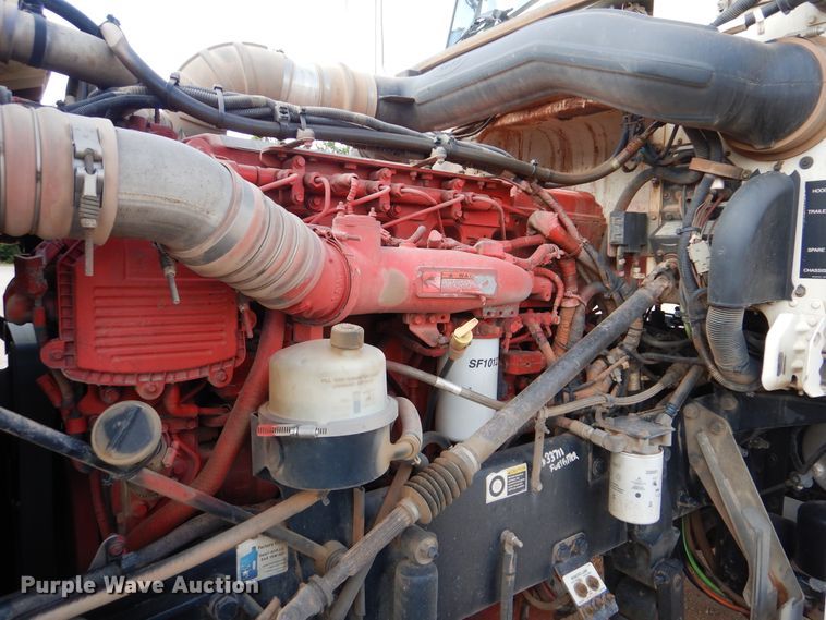 image for item DI0293 2010 Peterbilt 367  semi truck