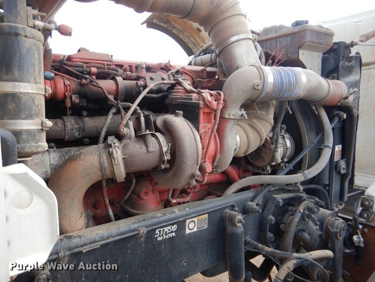 image for item DI0293 2010 Peterbilt 367  semi truck