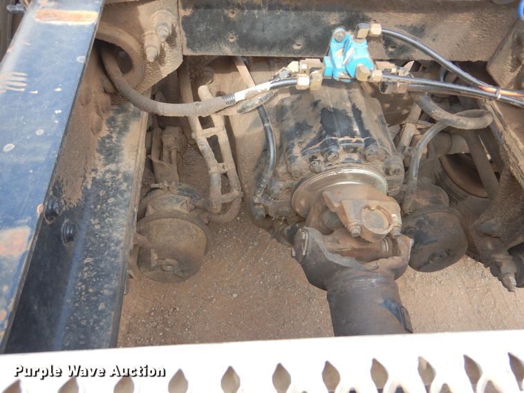 image for item DI0293 2010 Peterbilt 367  semi truck