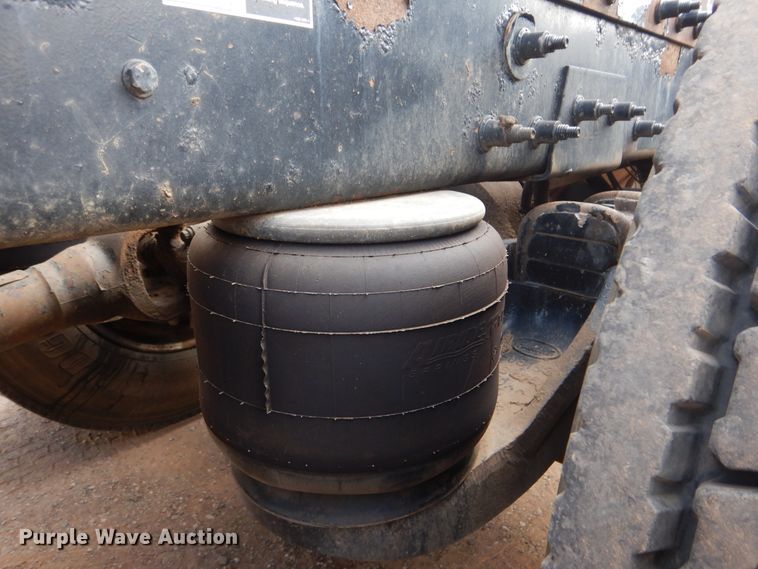 image for item DI0293 2010 Peterbilt 367  semi truck