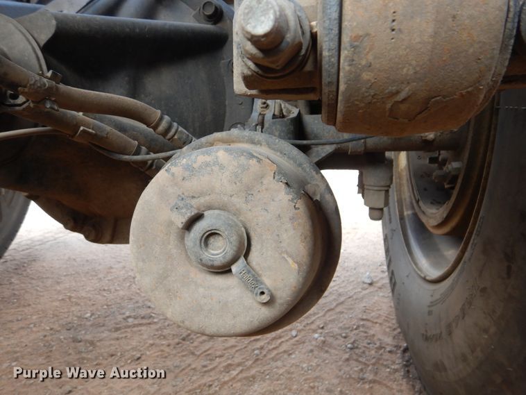 image for item DI0293 2010 Peterbilt 367  semi truck