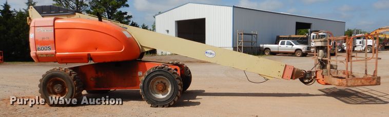 image for item DI0295 2008 JLG 600S  boom lift