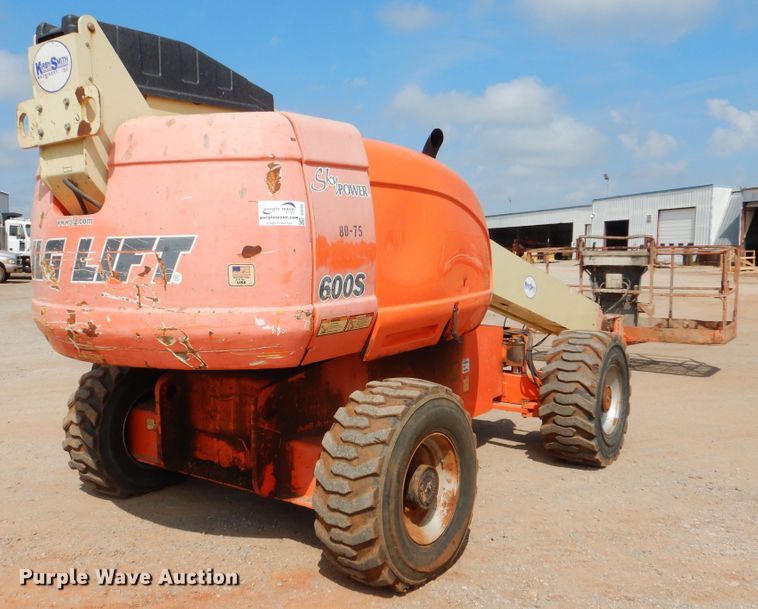 image for item DI0295 2008 JLG 600S  boom lift