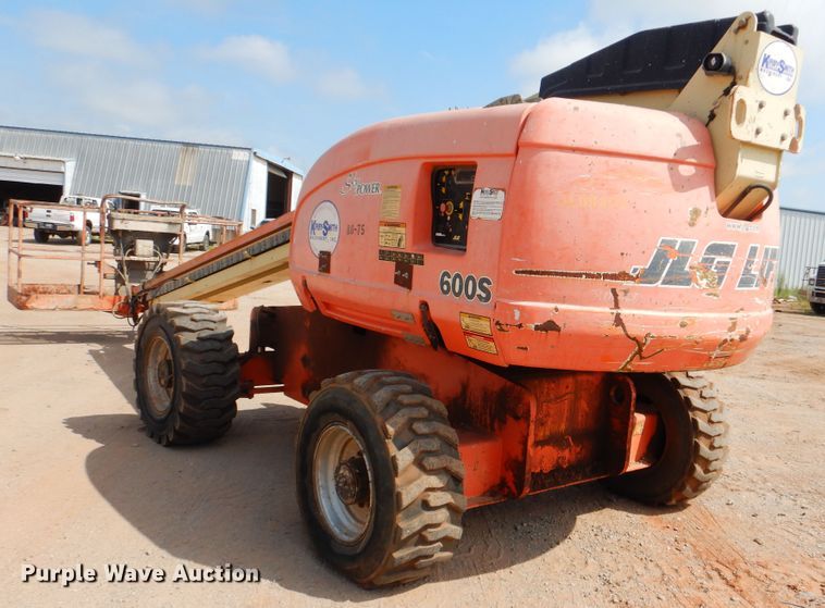 image for item DI0295 2008 JLG 600S  boom lift