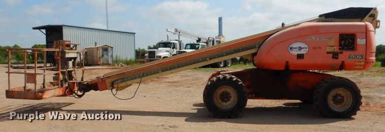 image for item DI0295 2008 JLG 600S  boom lift