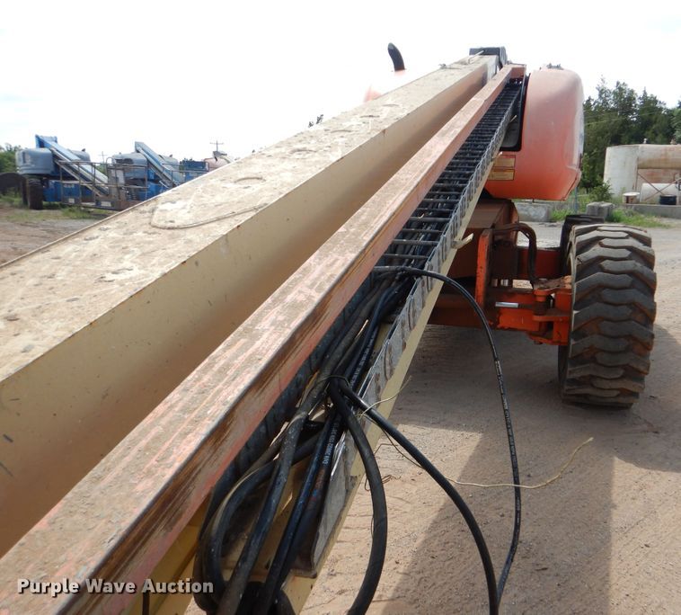 image for item DI0295 2008 JLG 600S  boom lift