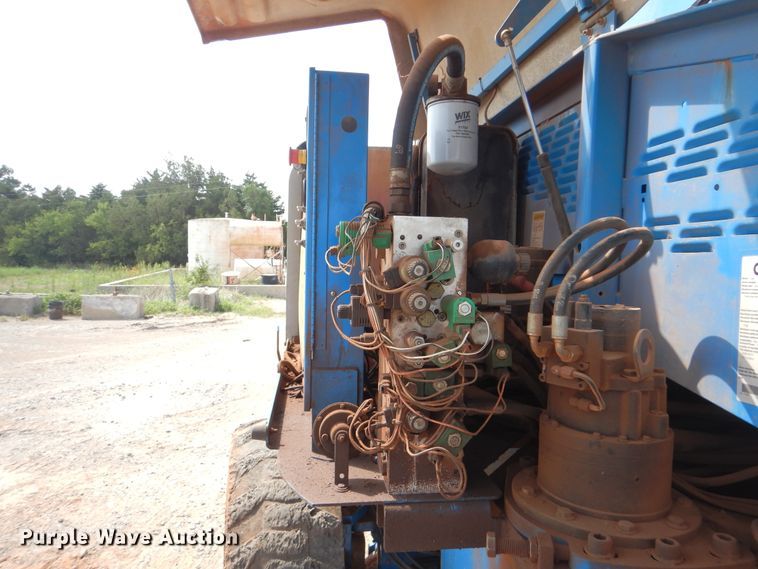 image for item DI0296 2008 Genie S-80  boom lift