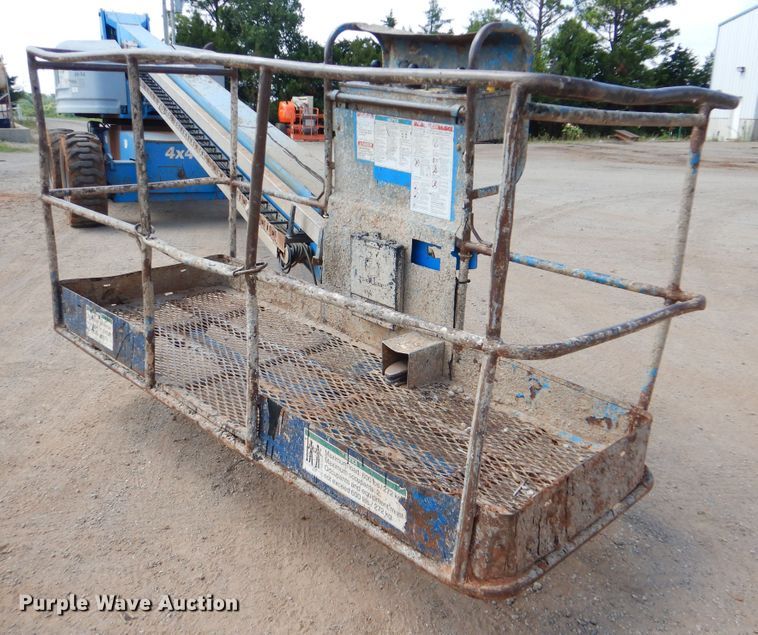 image for item DI0296 2008 Genie S-80  boom lift