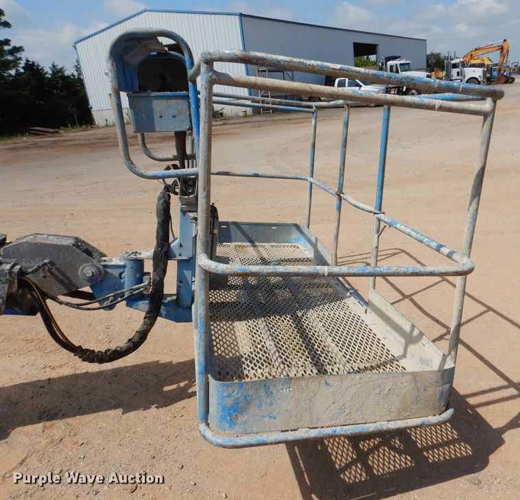 image for item DI0297 2008 Genie S60  boom lift