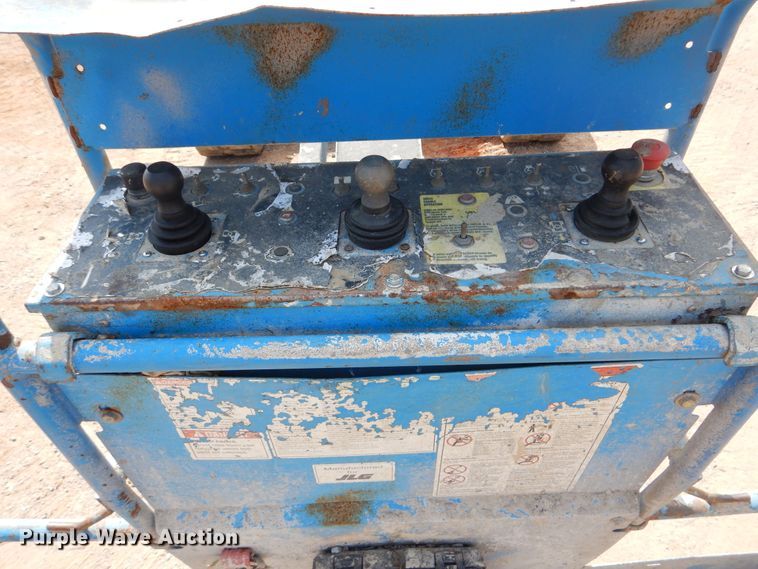 image for item DI0297 2008 Genie S60  boom lift