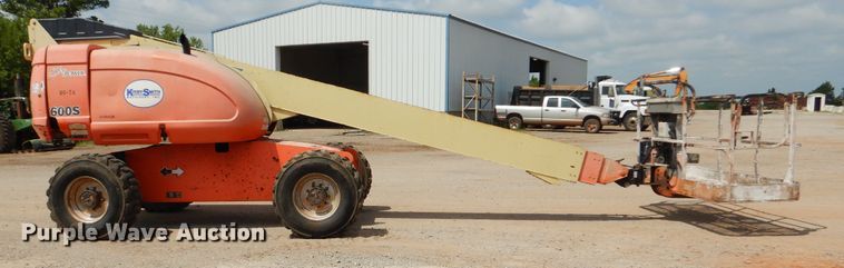 image for item DI0298 2008 JLG 600S  boom lift