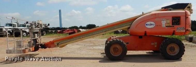 image for item DI0298 2008 JLG 600S  boom lift