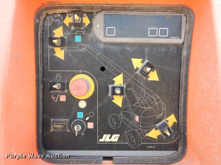 image for item DI0298 2008 JLG 600S  boom lift