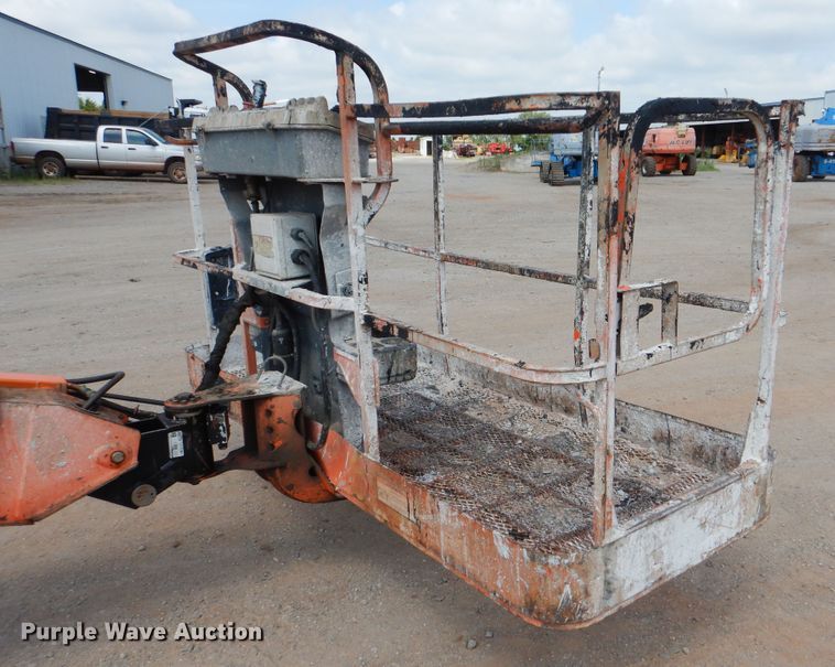 image for item DI0298 2008 JLG 600S  boom lift