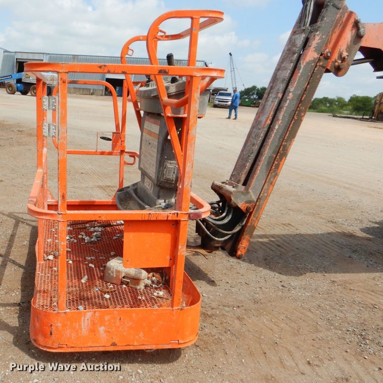 image for item DI0299 2007 JLG 450AJ  boom lift