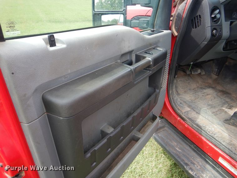 image for item DI0306 2012 Ford F550 Super Duty SuperCab flatbed truck