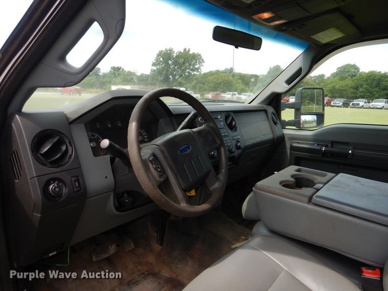 image for item DI0306 2012 Ford F550 Super Duty SuperCab flatbed truck