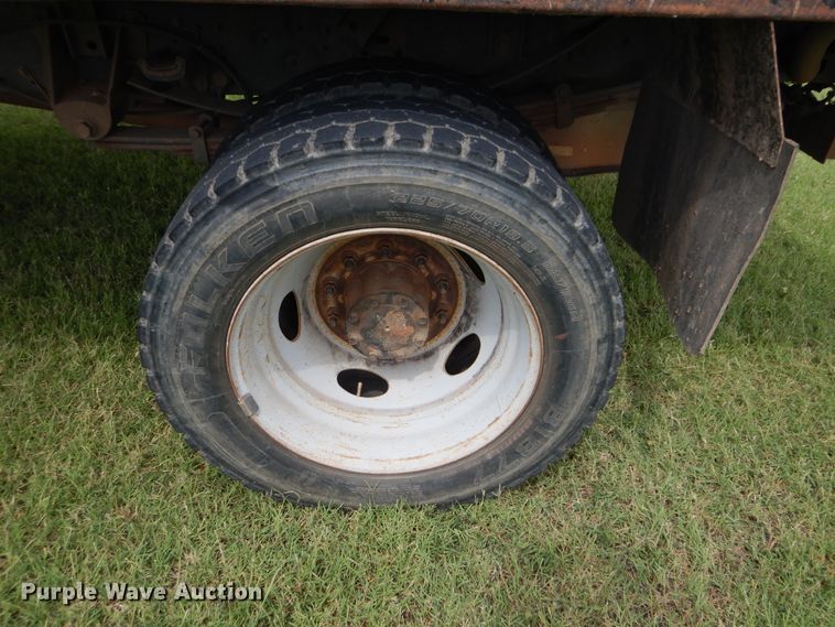 image for item DI0306 2012 Ford F550 Super Duty SuperCab flatbed truck