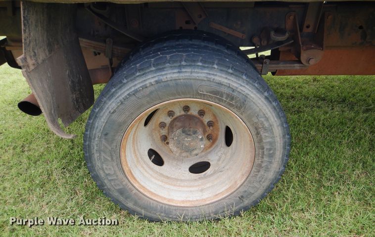 image for item DI0306 2012 Ford F550 Super Duty SuperCab flatbed truck