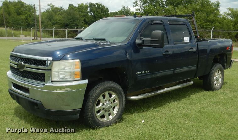 image for item DI0320 2011 Chevrolet Silverado 2500  Crew Cab pickup truck