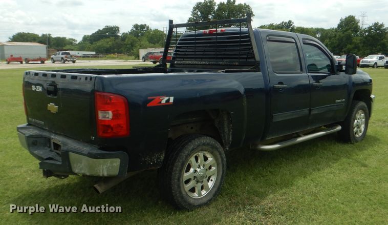 image for item DI0320 2011 Chevrolet Silverado 2500  Crew Cab pickup truck