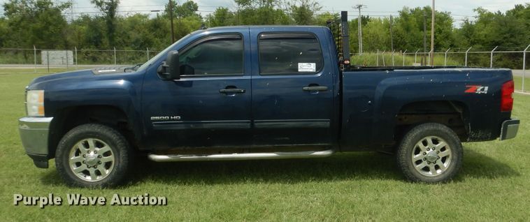image for item DI0320 2011 Chevrolet Silverado 2500  Crew Cab pickup truck
