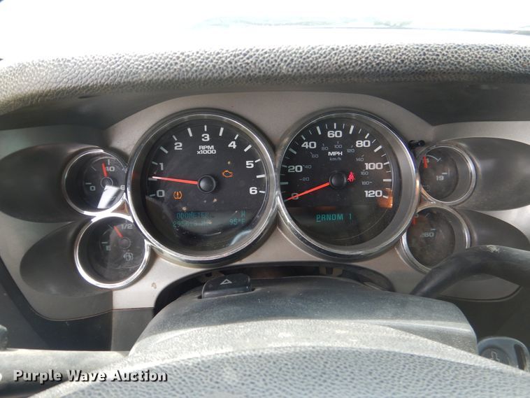 image for item DI0320 2011 Chevrolet Silverado 2500  Crew Cab pickup truck