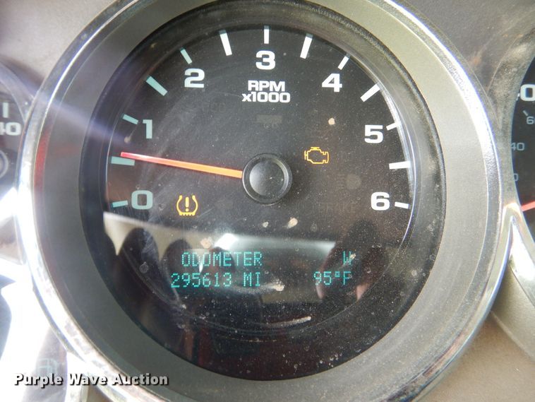 image for item DI0320 2011 Chevrolet Silverado 2500  Crew Cab pickup truck