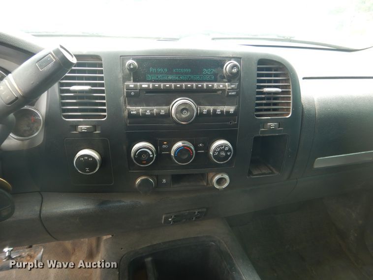 image for item DI0320 2011 Chevrolet Silverado 2500  Crew Cab pickup truck