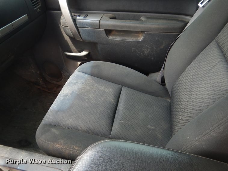 image for item DI0320 2011 Chevrolet Silverado 2500  Crew Cab pickup truck