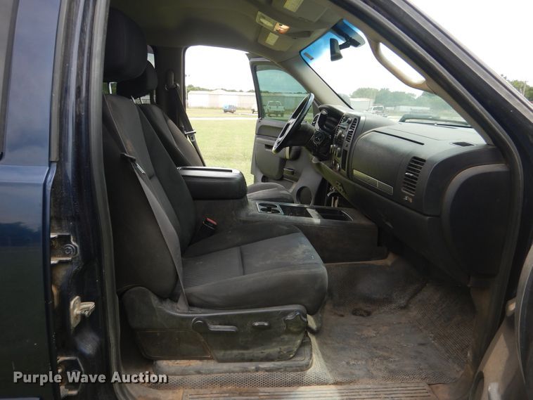 image for item DI0320 2011 Chevrolet Silverado 2500  Crew Cab pickup truck