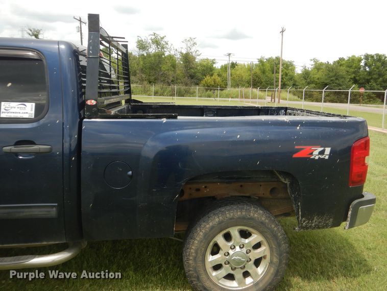 image for item DI0320 2011 Chevrolet Silverado 2500  Crew Cab pickup truck