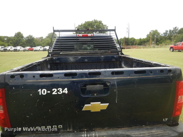 image for item DI0320 2011 Chevrolet Silverado 2500  Crew Cab pickup truck