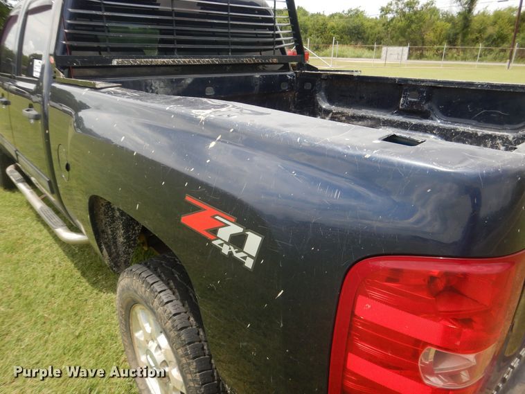 image for item DI0320 2011 Chevrolet Silverado 2500  Crew Cab pickup truck