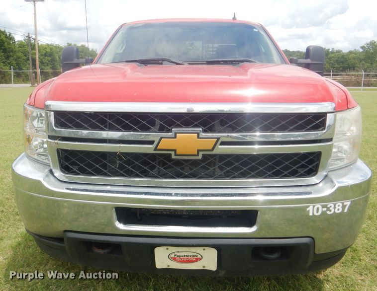 image for item DI0321 2011 Chevrolet Silverado 3500HD  Ext. Cab pickup truck
