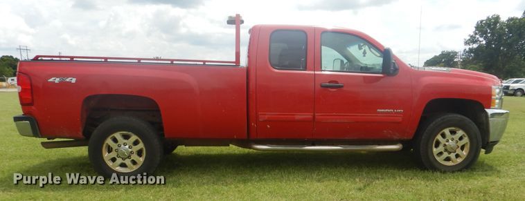 image for item DI0321 2011 Chevrolet Silverado 3500HD  Ext. Cab pickup truck