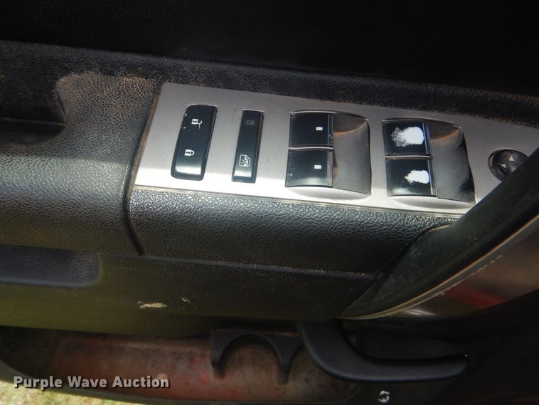 image for item DI0321 2011 Chevrolet Silverado 3500HD  Ext. Cab pickup truck