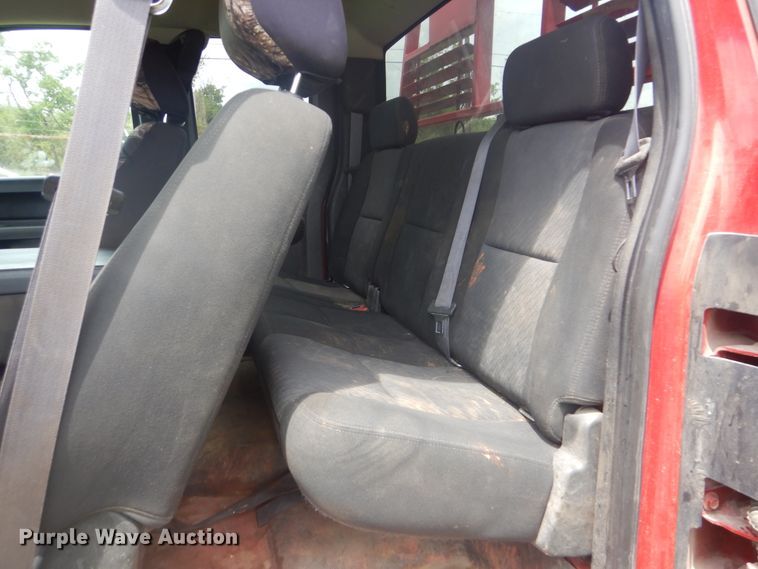 image for item DI0321 2011 Chevrolet Silverado 3500HD  Ext. Cab pickup truck