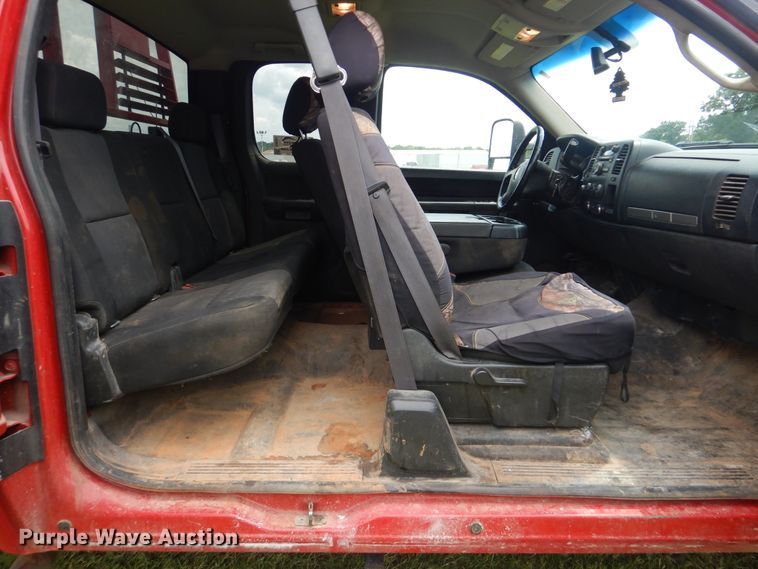 image for item DI0321 2011 Chevrolet Silverado 3500HD  Ext. Cab pickup truck