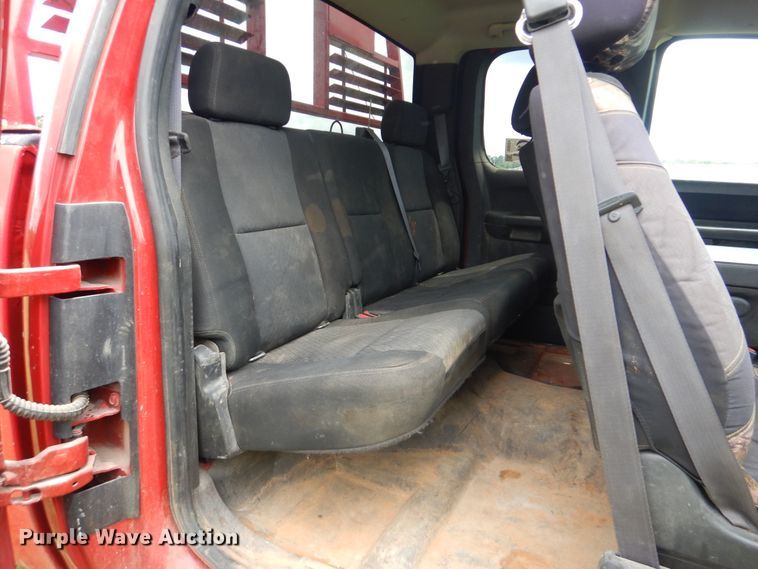 image for item DI0321 2011 Chevrolet Silverado 3500HD  Ext. Cab pickup truck