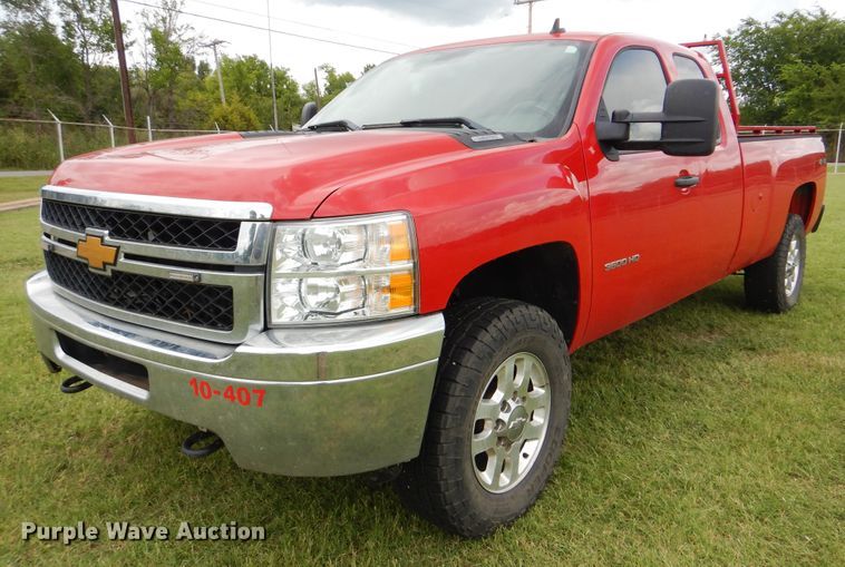 image for item DI0322 2013 Chevrolet Silverado 3500HD  Ext. Cab pickup truck