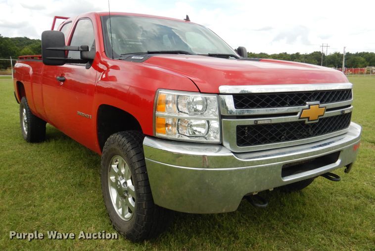 image for item DI0322 2013 Chevrolet Silverado 3500HD  Ext. Cab pickup truck