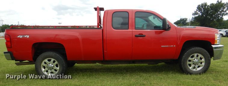 image for item DI0322 2013 Chevrolet Silverado 3500HD  Ext. Cab pickup truck