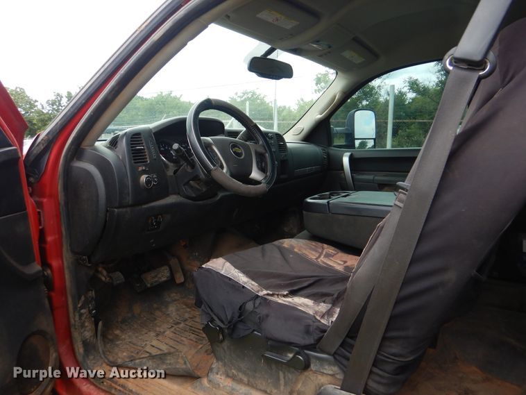 image for item DI0322 2013 Chevrolet Silverado 3500HD  Ext. Cab pickup truck