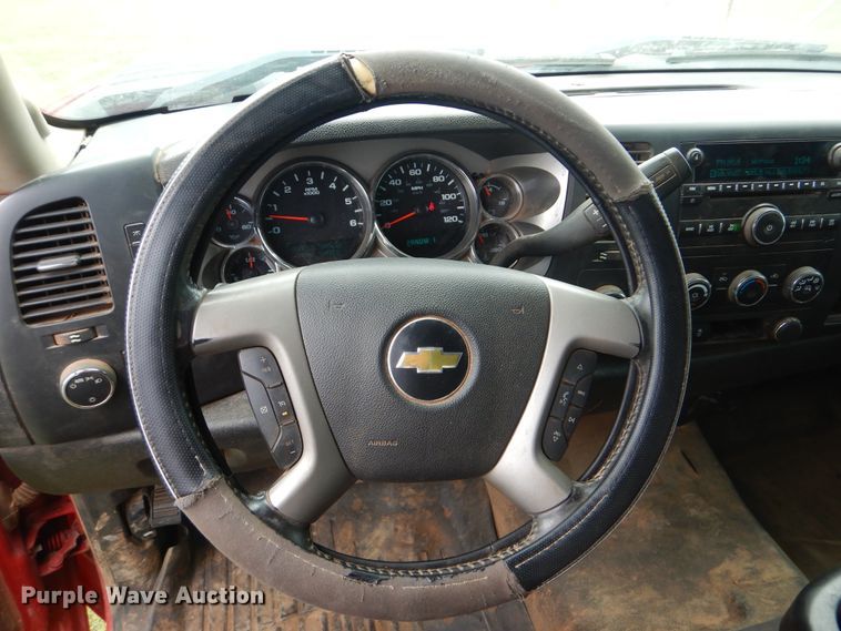 image for item DI0322 2013 Chevrolet Silverado 3500HD  Ext. Cab pickup truck