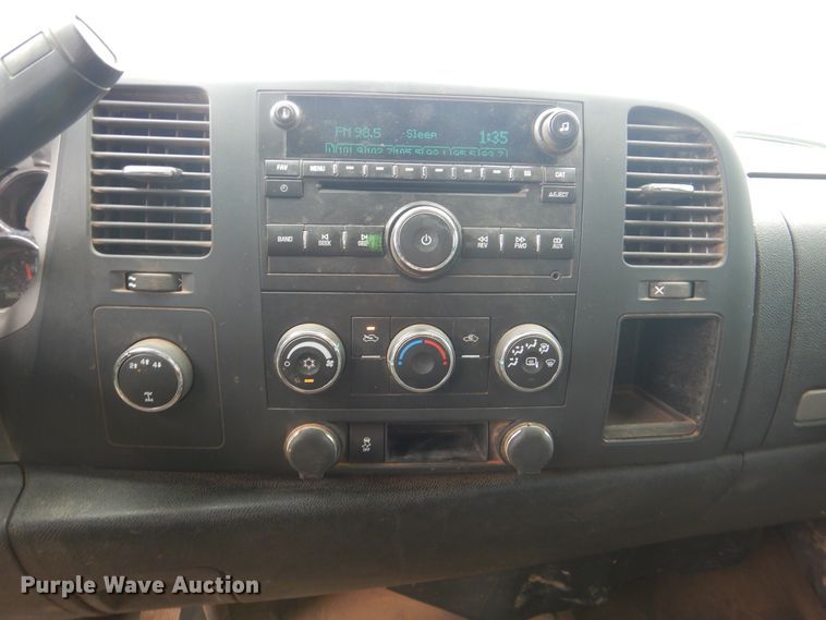 image for item DI0322 2013 Chevrolet Silverado 3500HD  Ext. Cab pickup truck