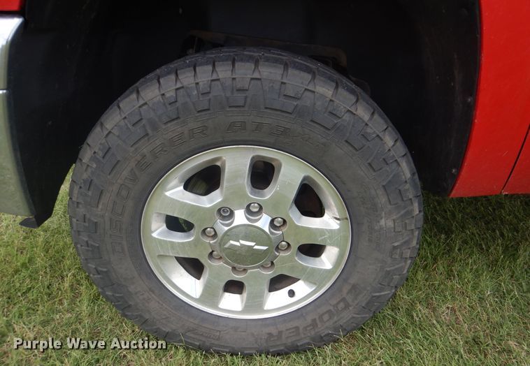 image for item DI0322 2013 Chevrolet Silverado 3500HD  Ext. Cab pickup truck